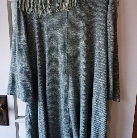 Catherines Women's Plus Size Impossibly Soft Tunic & Scarf Duet 2X - Picture 14 of 15